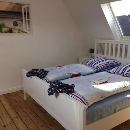 Strandkorb 1 209 Holiday home Groemitz